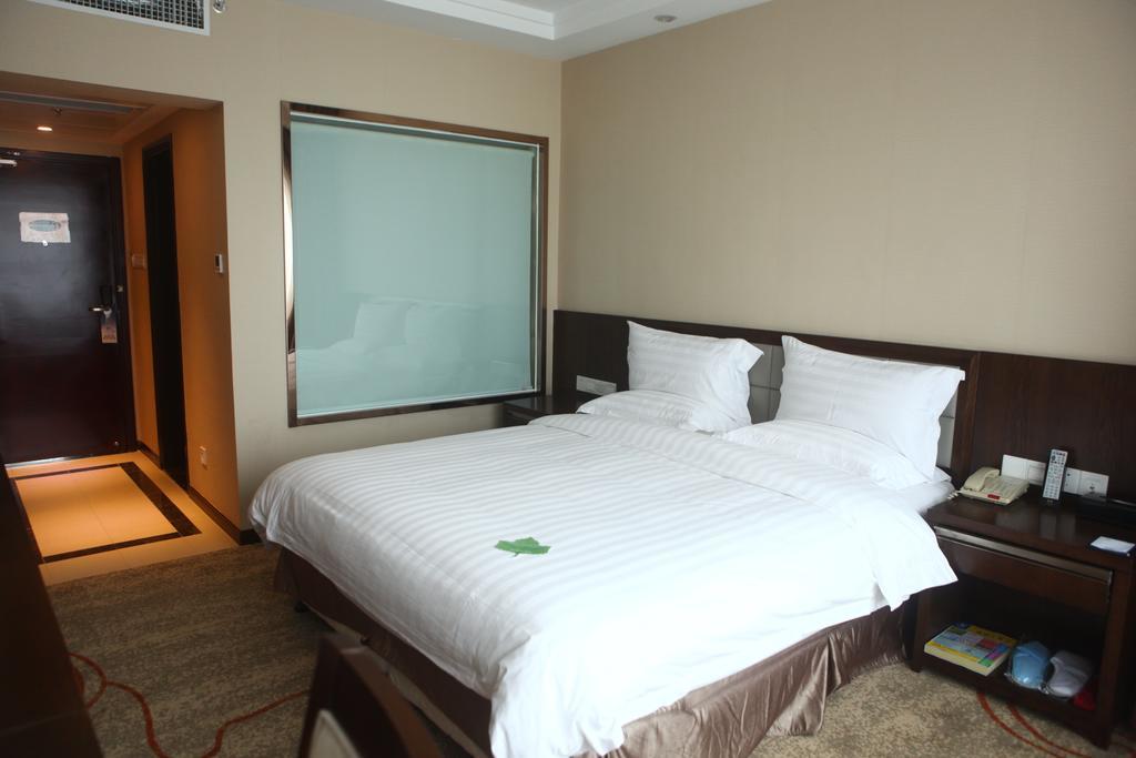 Jiangsu Nanjing New Century Hotel Room photo