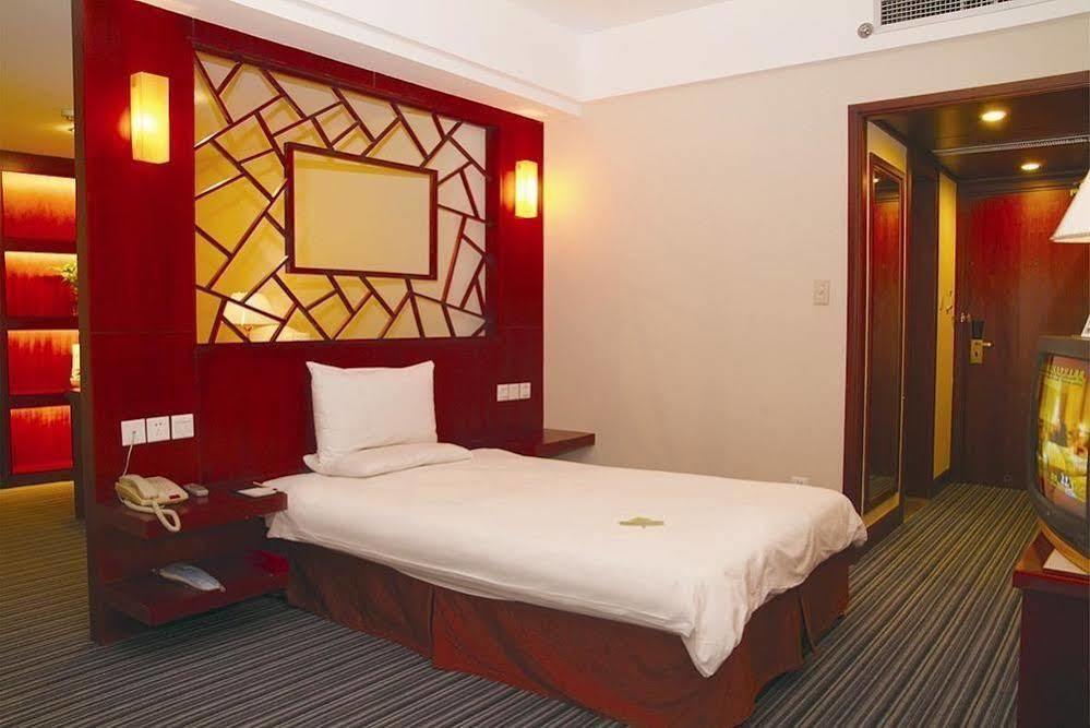 Jiangsu Nanjing New Century Hotel Exterior photo